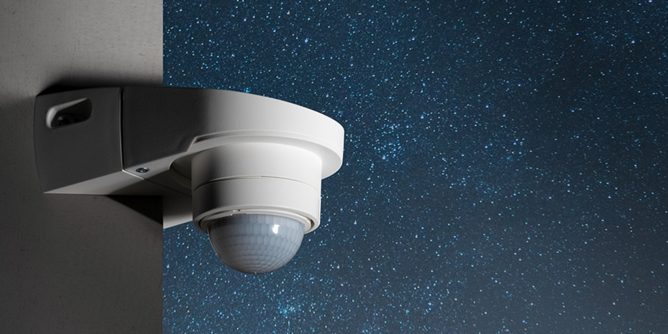 Bewegungsmelder 240° Grad bei Stellwag Elektrotechnik in Biebertal